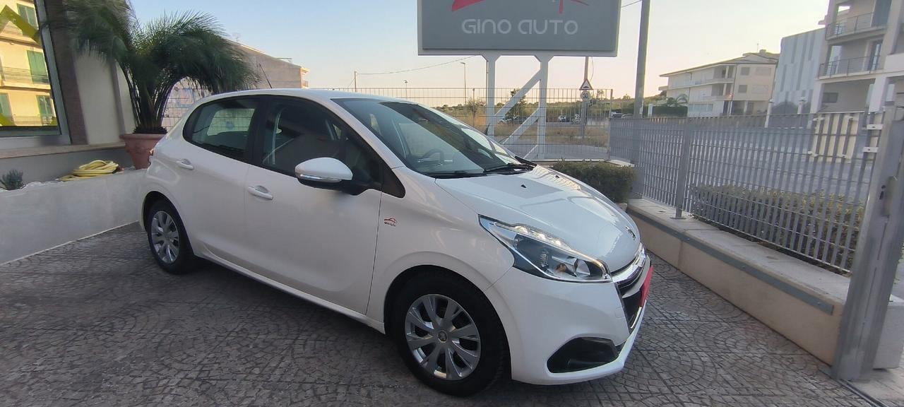 Peugeot 208 BlueHDi 100 S&S 5 porte Allure