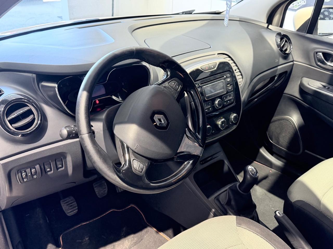 Renault Captur - 2014 1.5 dCi 8V 90 CV Start&Stop Wave