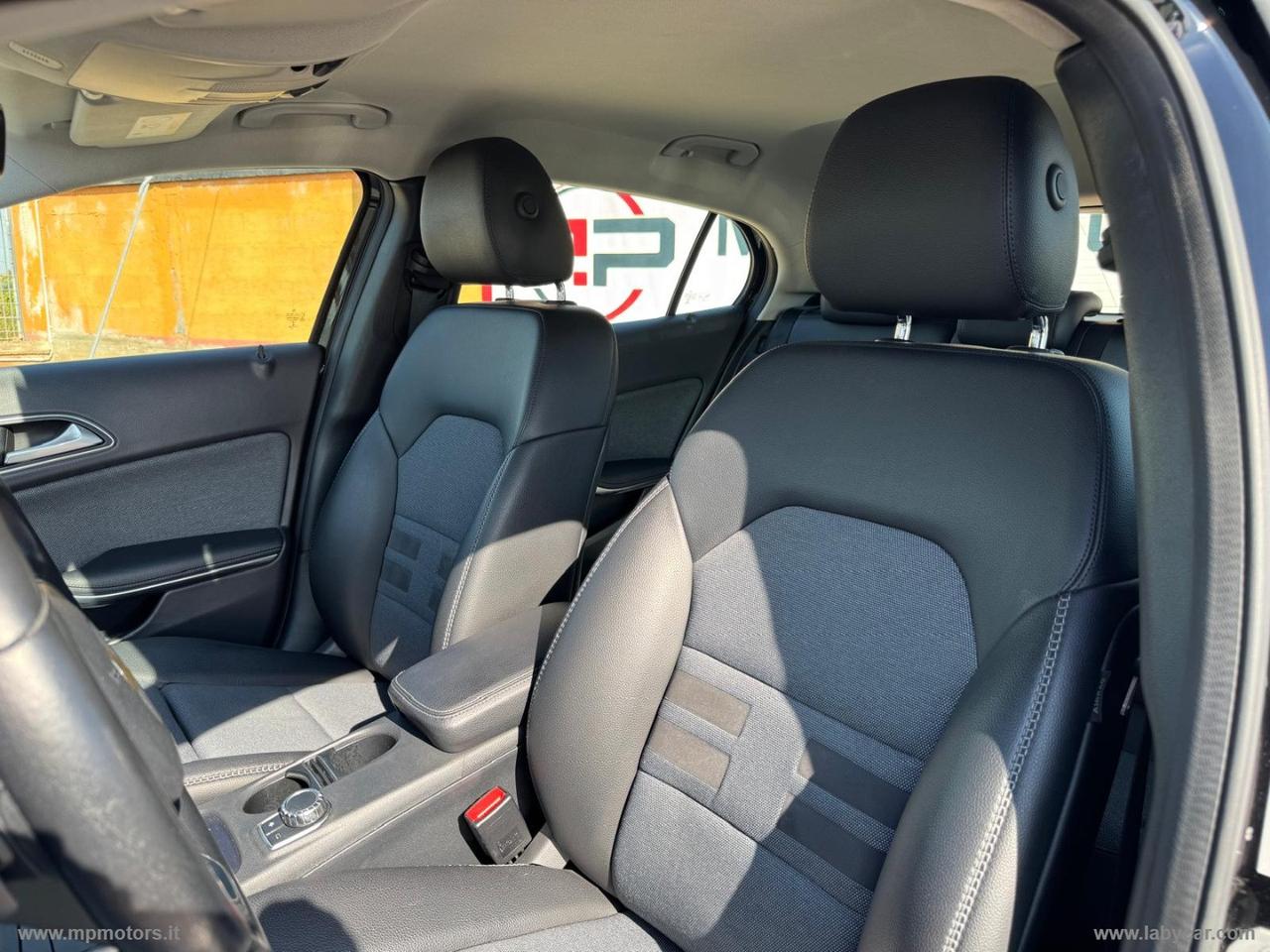 MERCEDES-BENZ GLA 180D AUTOMATIC SPORT 1.5 109CV