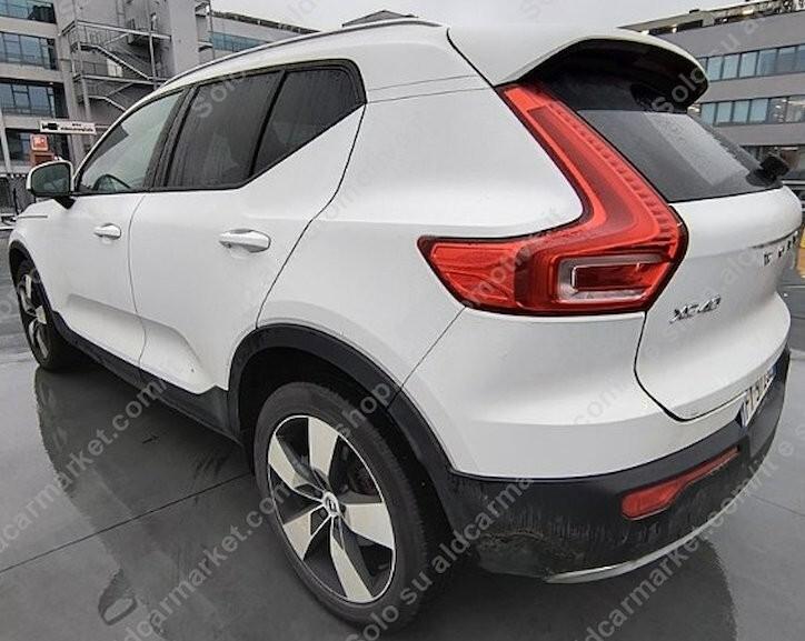 Volvo XC40 D4 AWD Geartronic Momentum