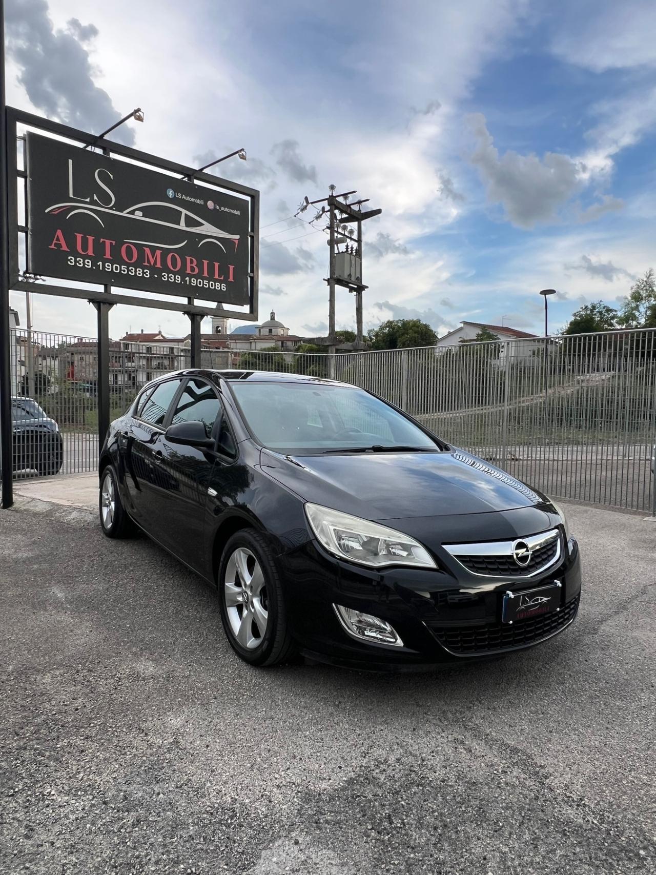 Opel Astra 1.7 CDTI 110CV EcoFLEX S&S 5 porte Cosmo