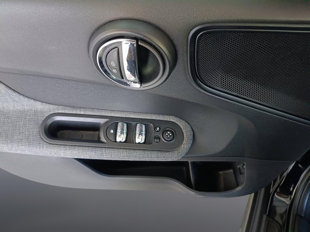 MINI Mini Countryman F60 2020 - Mini Countryman 1.5 One Northwood Edition auto