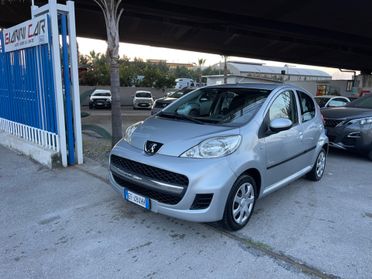 Peugeot 107 1.0 68CV 5p Sweet years 2011