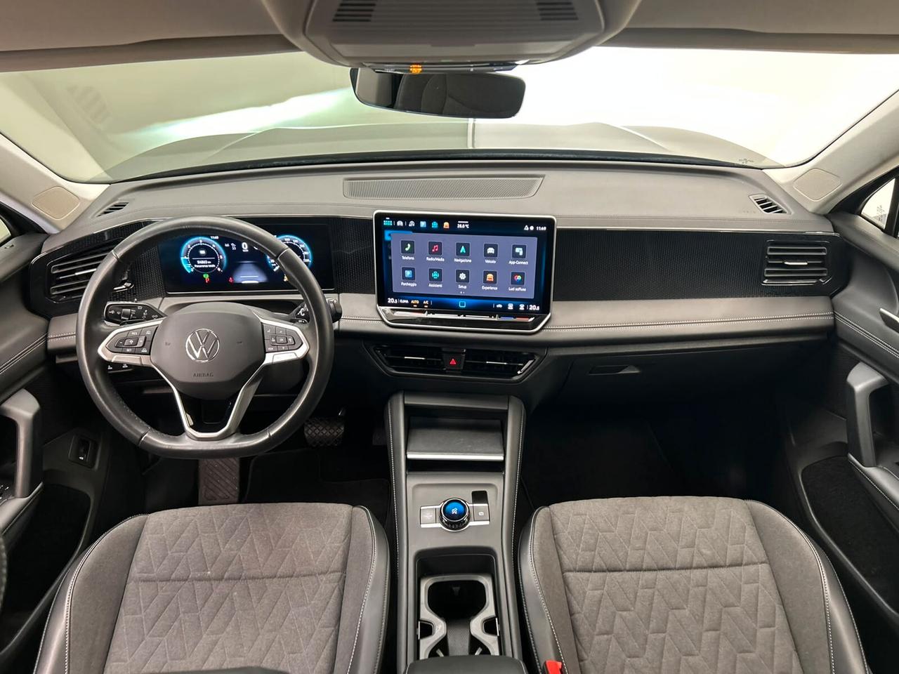 Volkswagen Tiguan 2024 2.0 tdi Evolution 150cv dsg IVA ESPOSTA