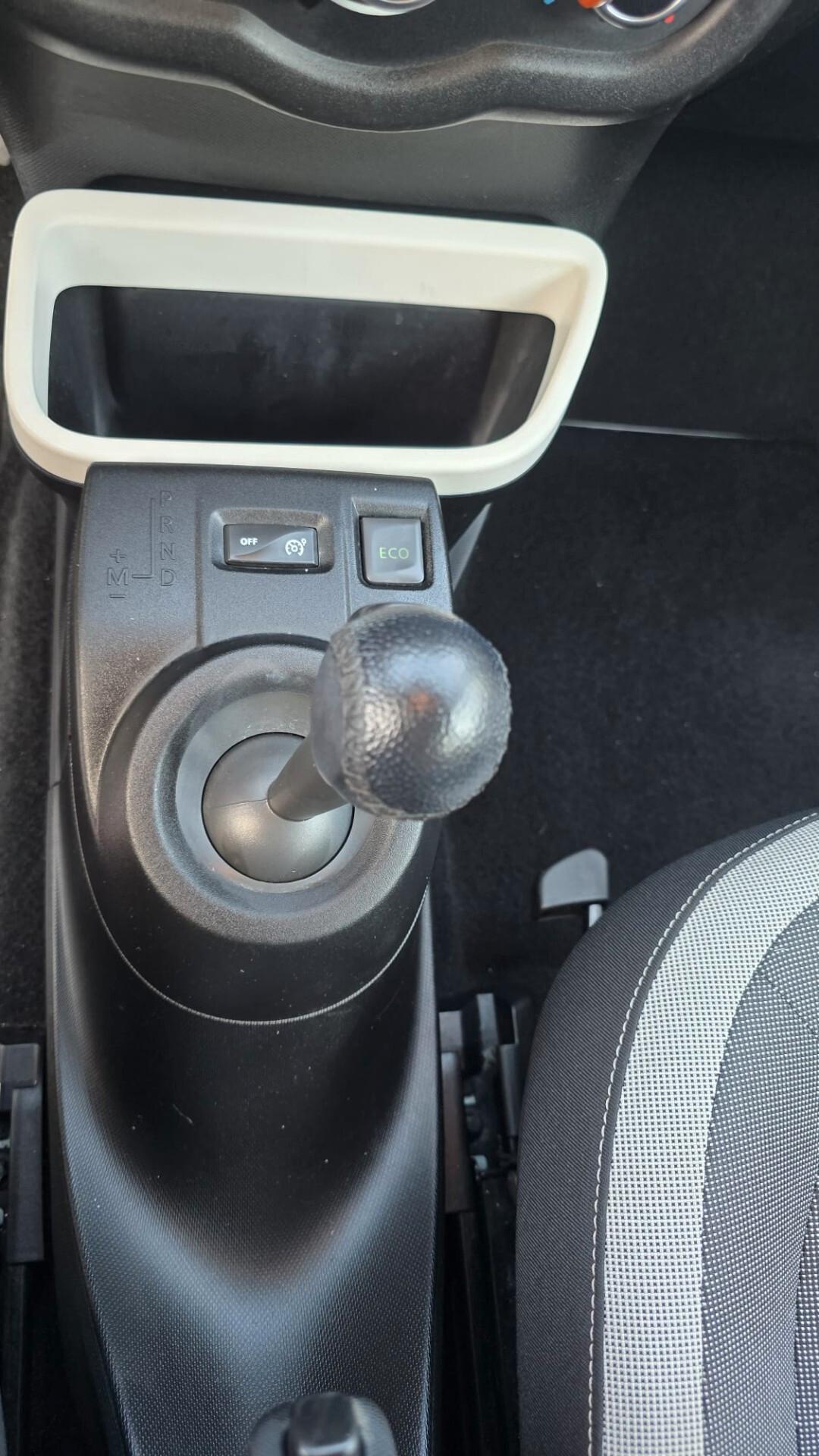 Renault Twingo SCe EDC La Parisienne