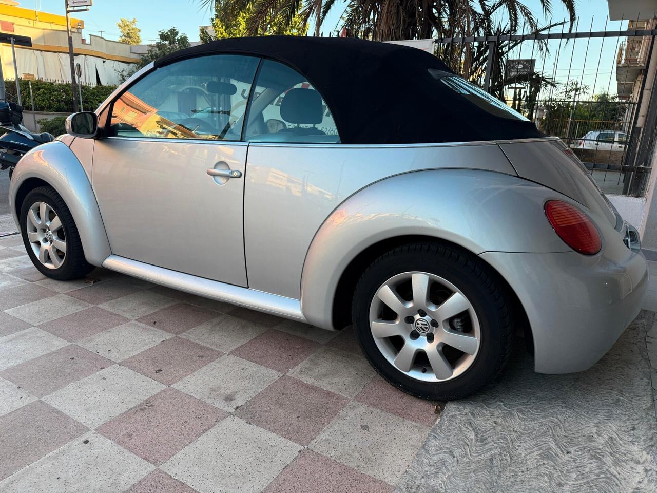 Volkswagen New Beetle 1.6 102CV Cabrio