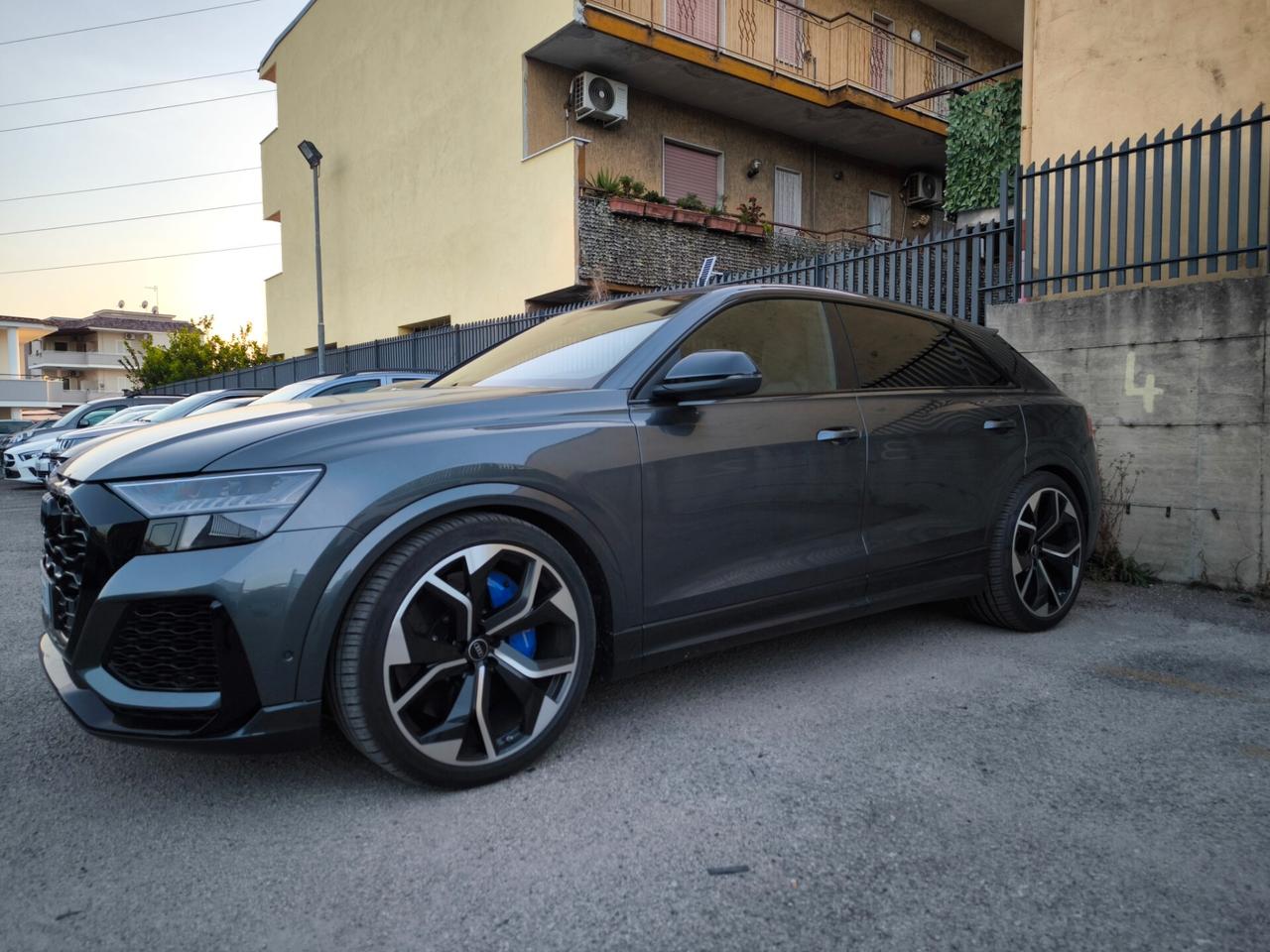 Audi Q8 RS Q8 TFSI V8 quattro tiptronic ceramic tetto Matrix