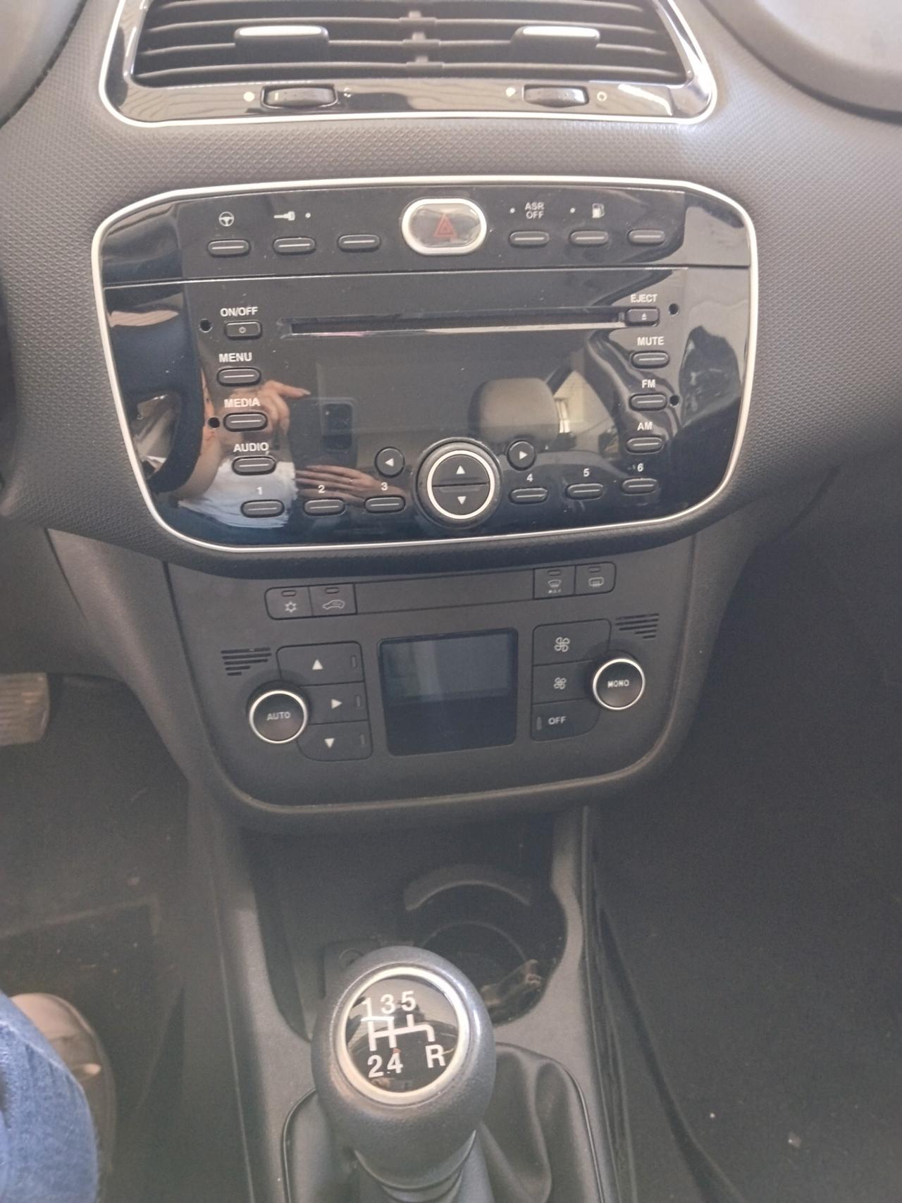 Fiat Punto 1.4 bnz/Metano 2013 CON GARANZIA