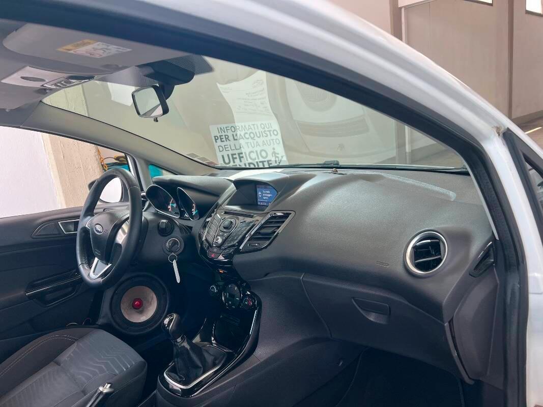 Ford Fiesta 1.5 tdci Titanium 75cv 5p