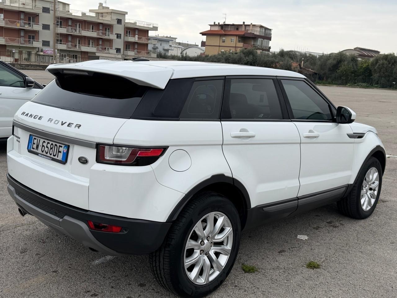Land Rover Evoque 2.2 TD4 5p. Prestige