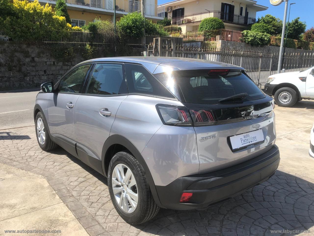 PEUGEOT 3008 BlueHDi 130 S&S Business