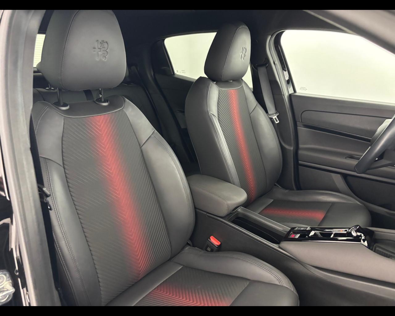 ALFA ROMEO Junior 1.2 ibrida Speciale 145cv edct6