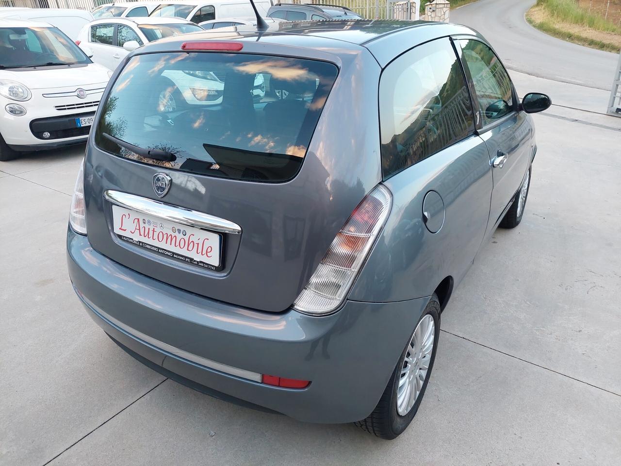 Lancia Ypsilon 1.3 MJT 75 CV Argento