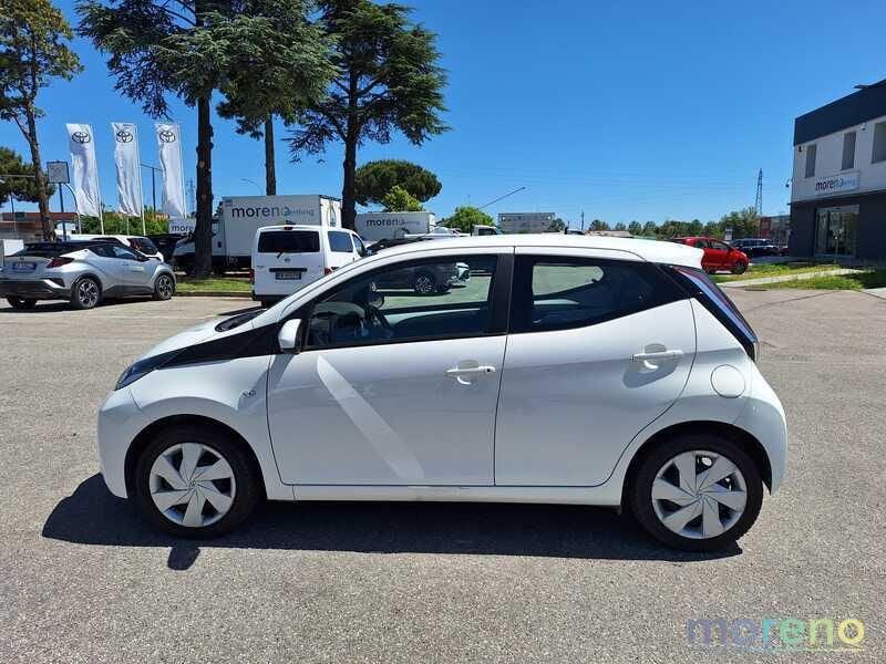 Toyota Aygo 1.0 x-play 5p