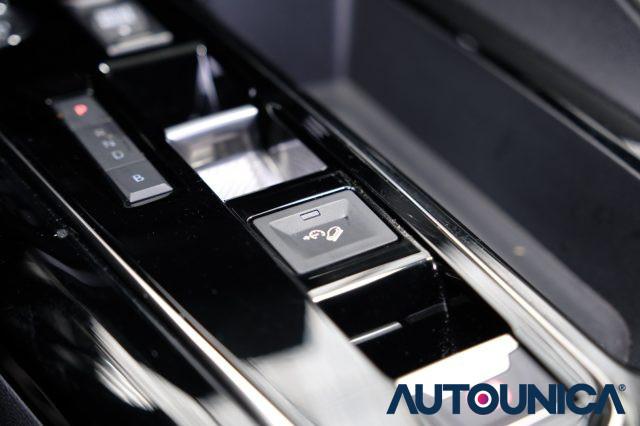 PEUGEOT 3008 Hybrid4 300 E-EAT8 ALLURE PACK FULL LED