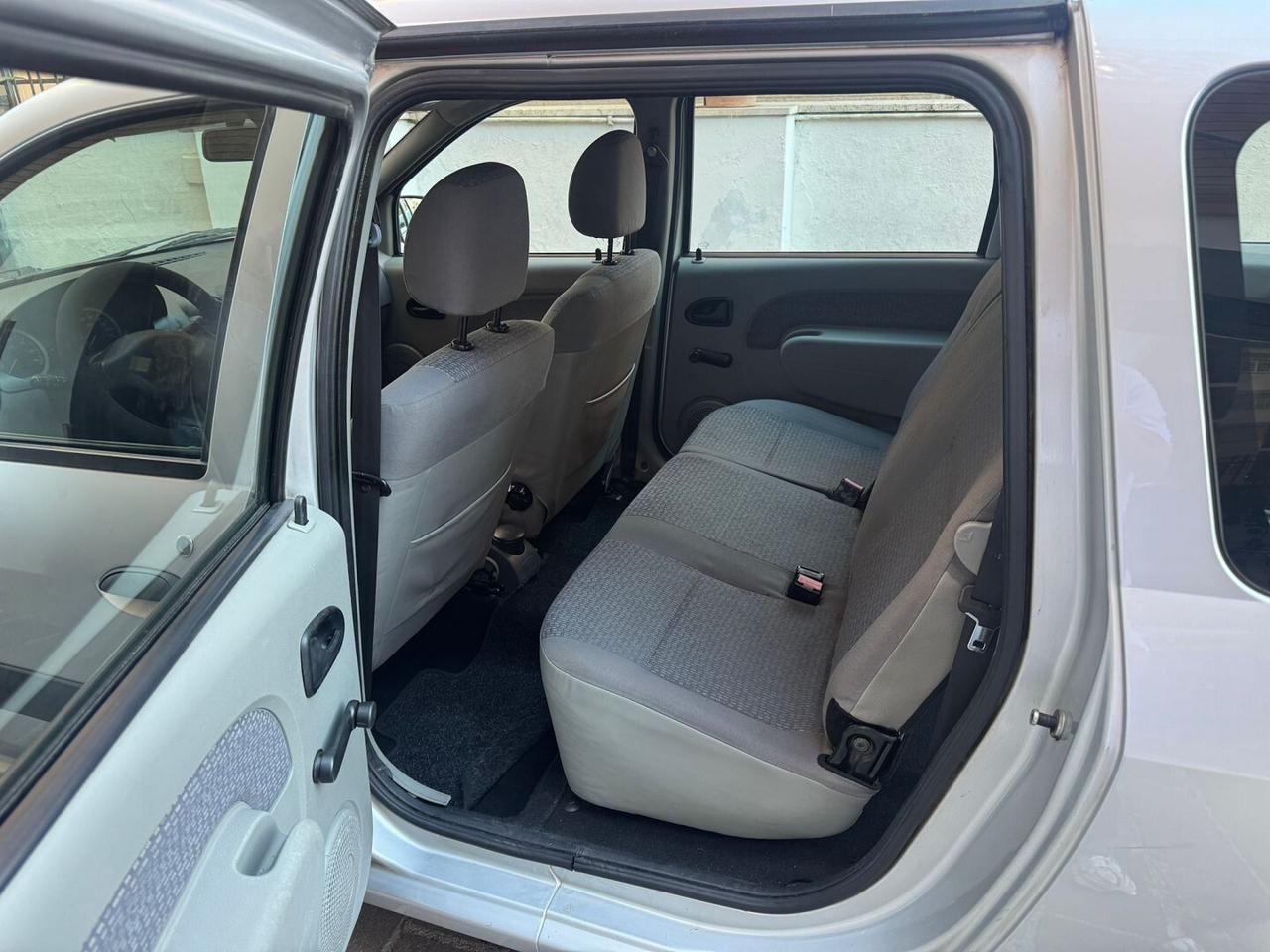 DACIA Logan 1.5 dCi 85CV 5 posti Laureate