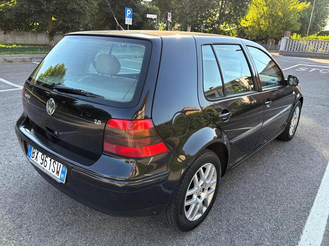 Volkswagen Golf 1.6 16v Aut. Highline ASI