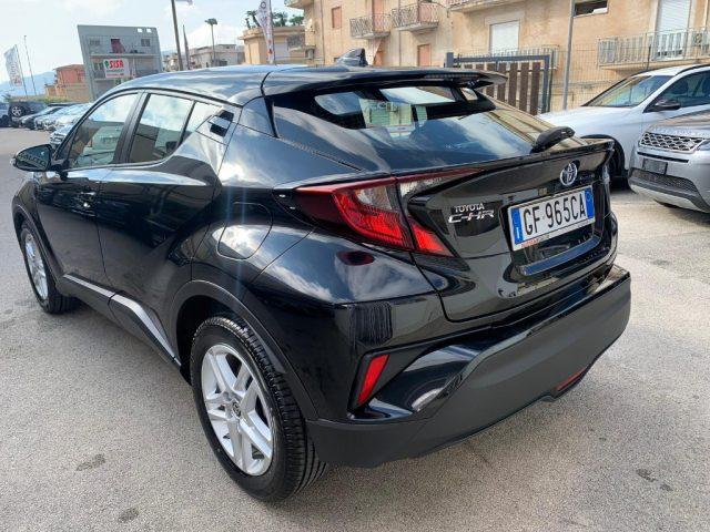 TOYOTA C-HR 1.8 Hybrid E-CVT Business