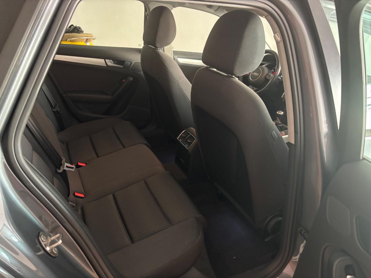 Audi A4 Avant 2.0 TDI 120cv s-line exterior