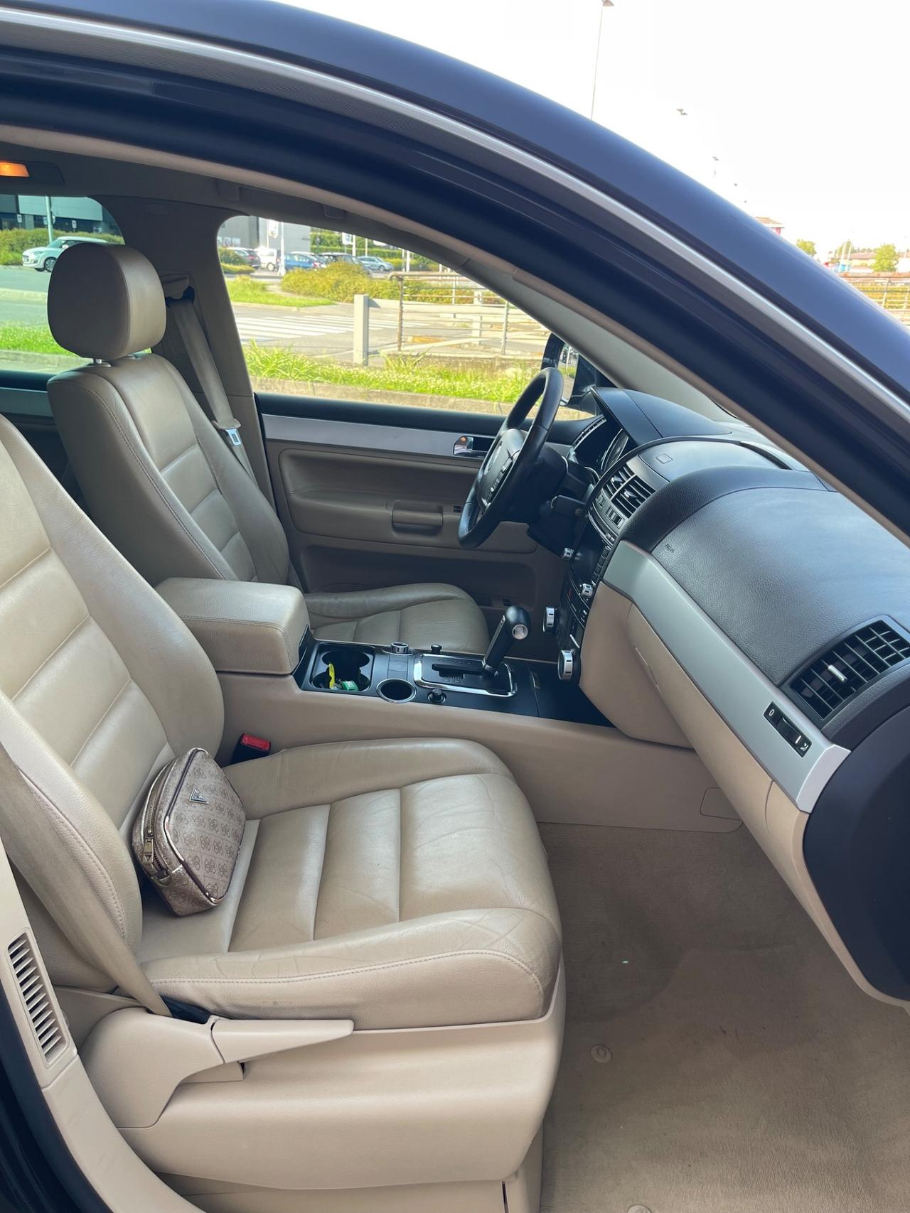 Volkswagen Touareg 2.5 R5 TDI DPF tiptronic Style