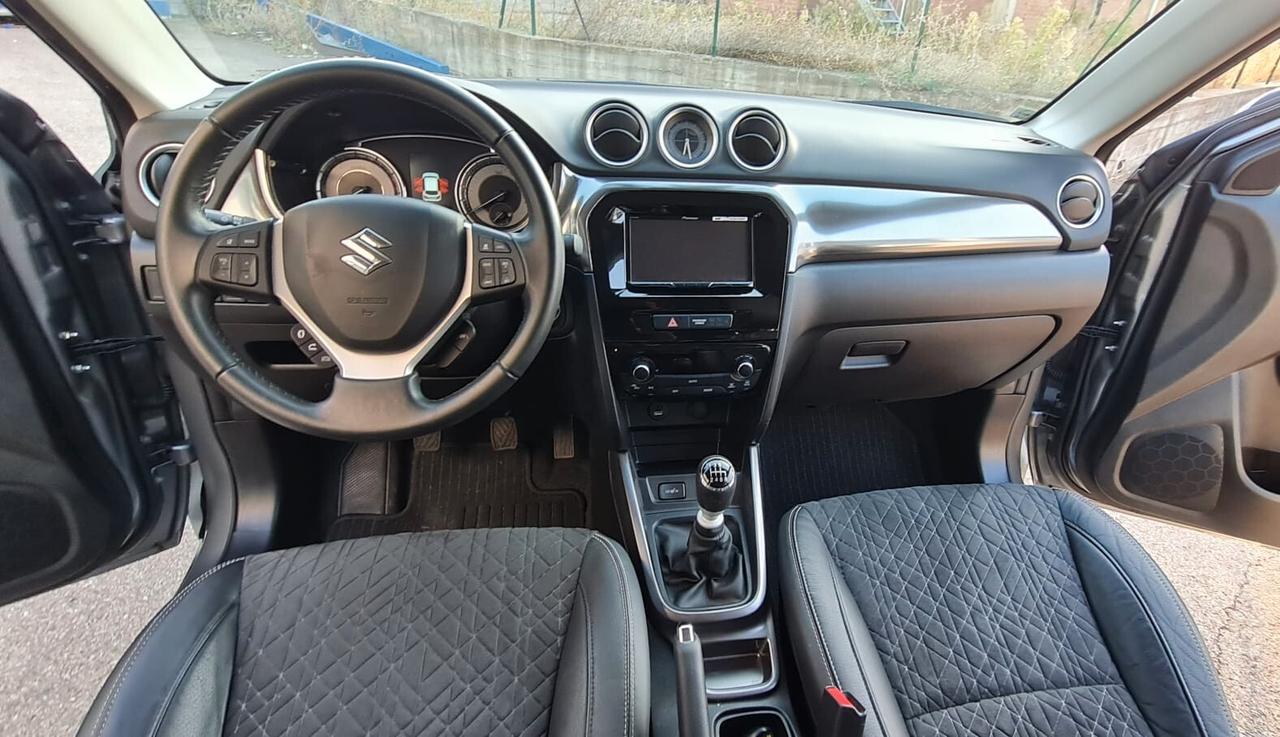 Suzuki Vitara 1.4 Hybrid Top