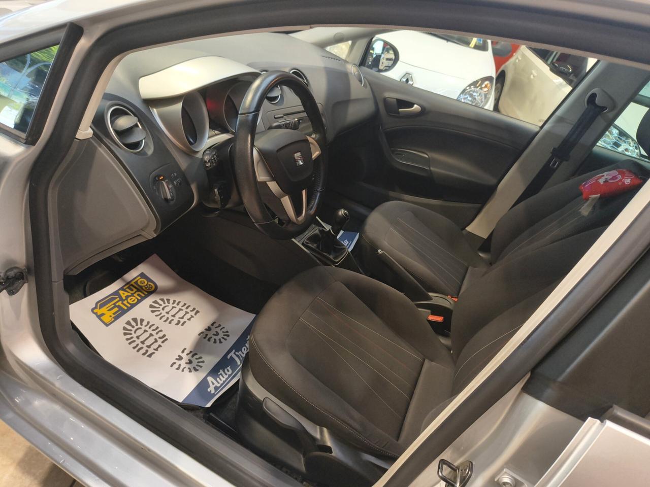 Seat Ibiza 1.2 5p. Style solo 99.000 km