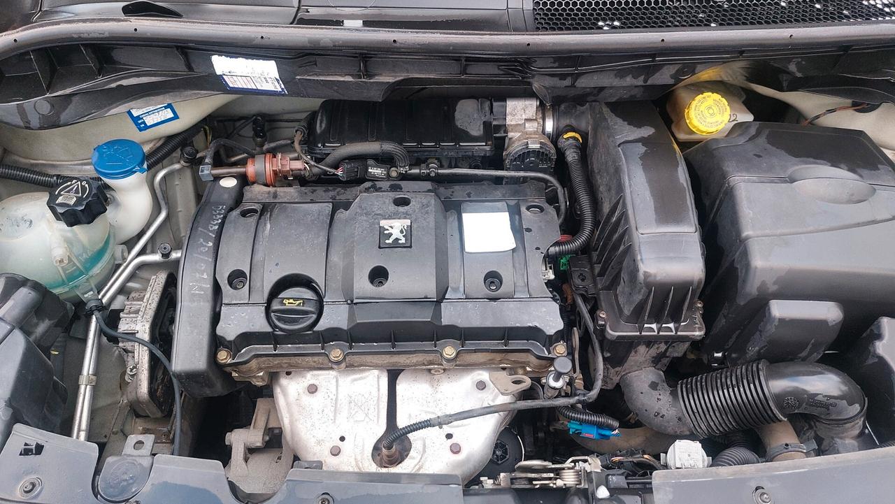 Peugeot 1007 1.6 Sporty 2Tronic