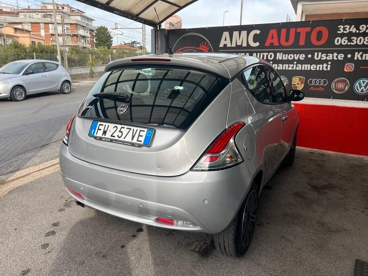 Lancia Ypsilon 1.2 69 CV 5 porte S&S Gold EURO 6 - NEOPATENTATI