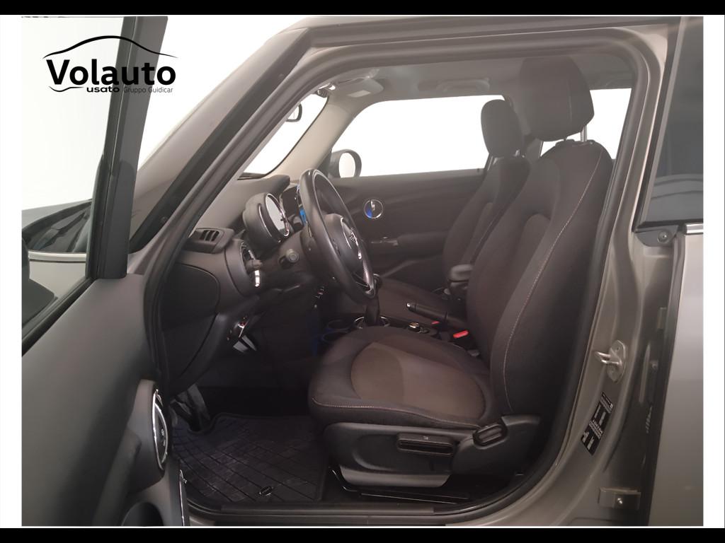MINI Mini IV F55 2018 5p - Mini 5p 1.5 Cooper D Business XL