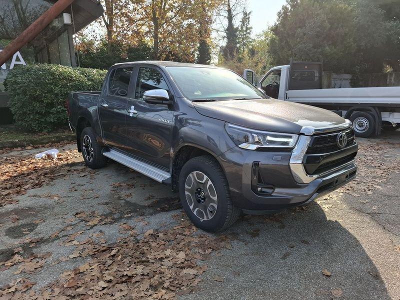Toyota Hilux 2.4 D-4D A/T 4WD 4 porte Doppia Cabina Executive