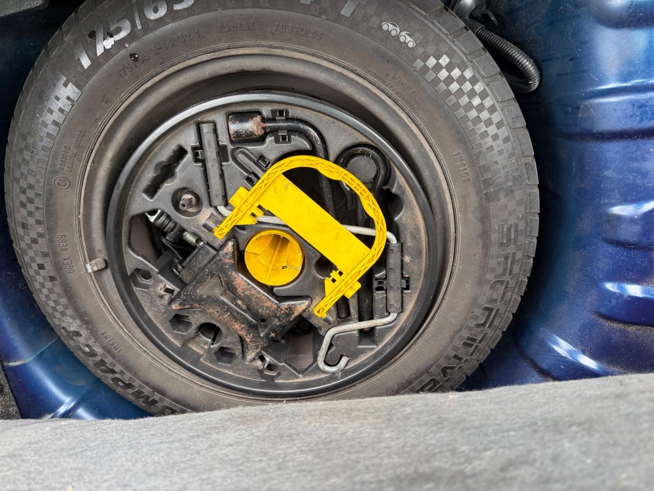 Renault Clio 1.2 BENZINA NEOPATENTATI CONSUMI BASSI