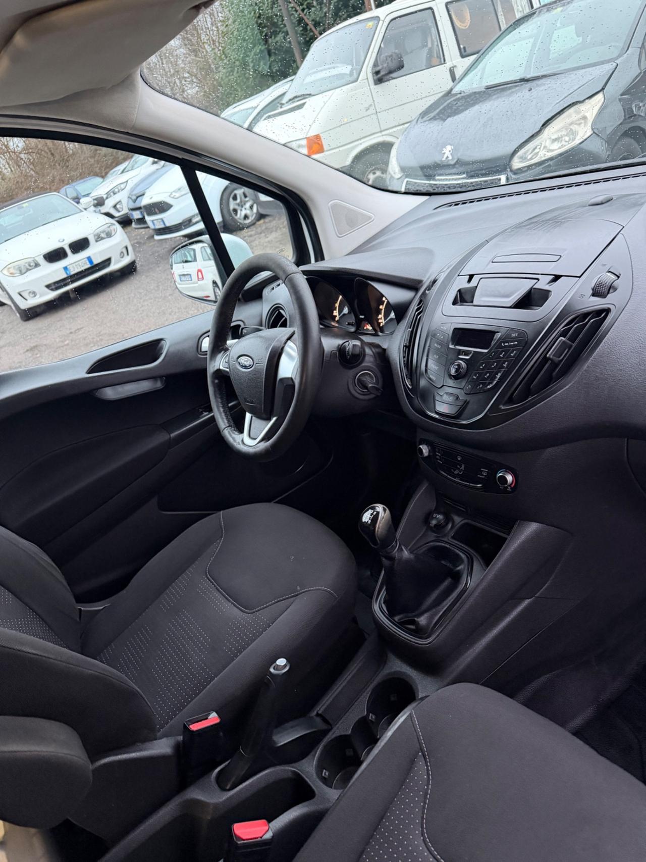 Ford Transit Courier 1.5 TDCi 75CV Van Entry