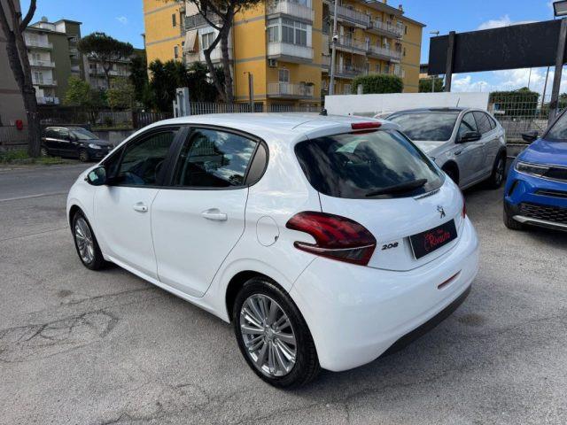 PEUGEOT 208 1° serie PureTech 82 5 porte Allure