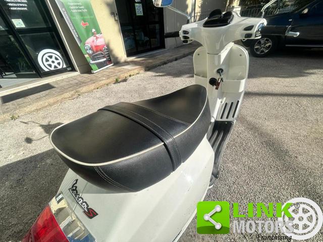 VESPA S 125 .
