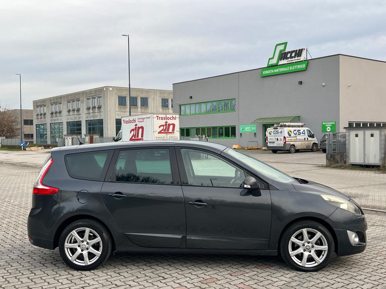 Renault Scenic Grand Scénic 1.9 dCi/130CV Serie Speciale