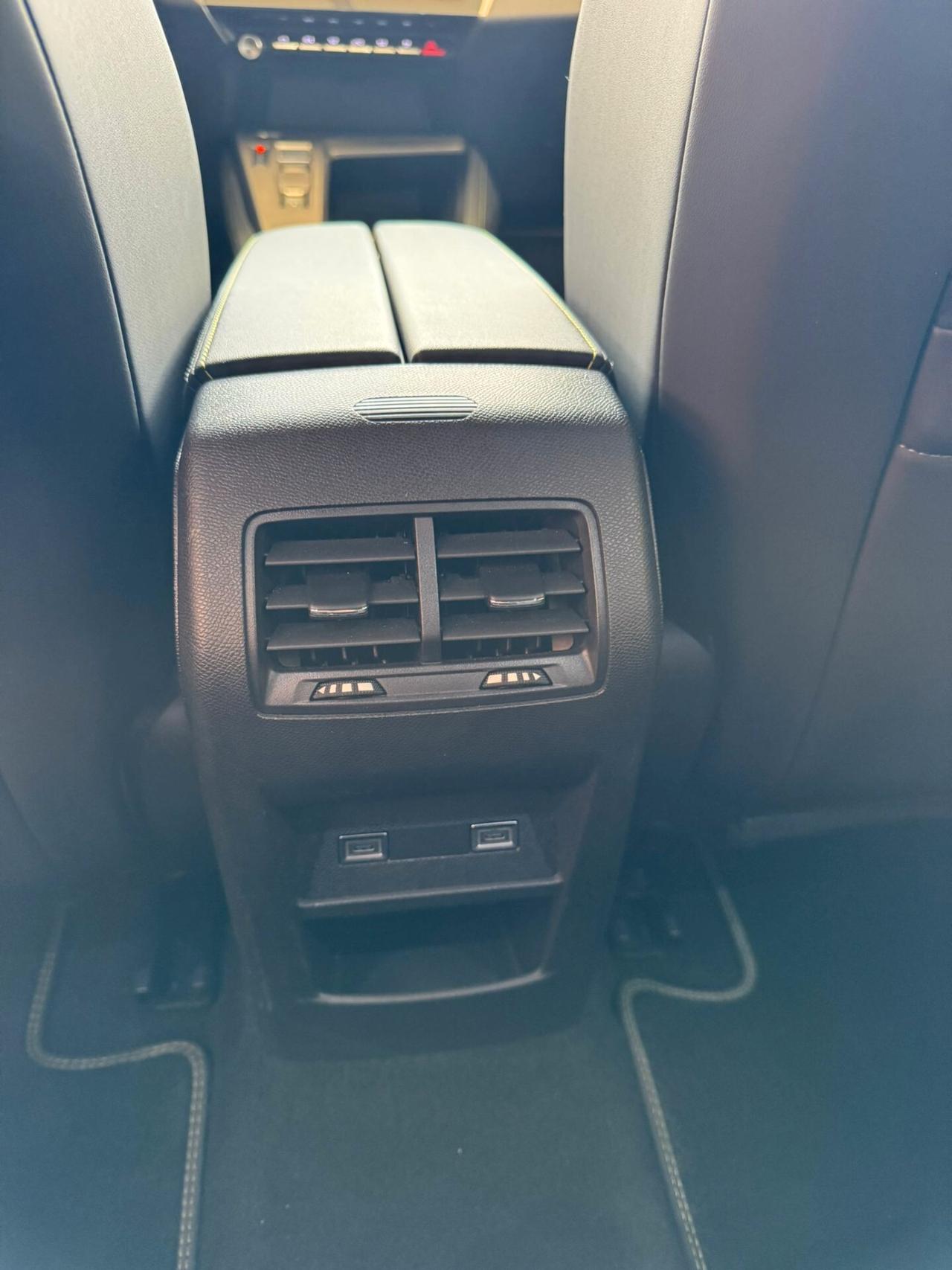 Peugeot 308 Hybrid 136 e-DCS6 GT