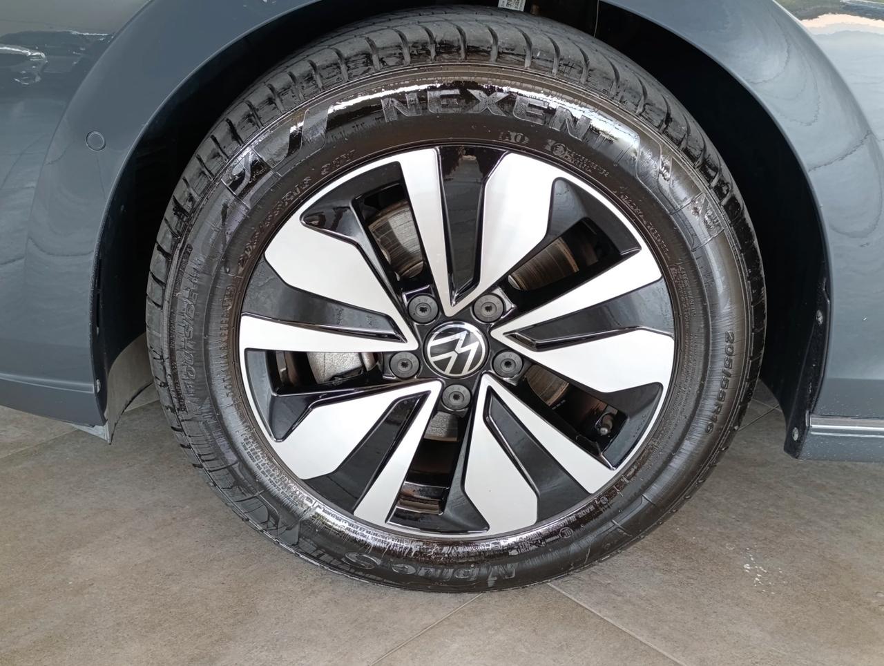 Volkswagen Golf 1.0 tsi Move 110cv