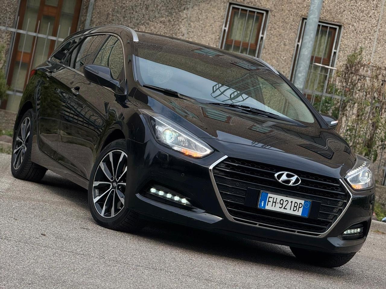 Hyundai i40 Wagon 1.7 CRDi 141 CV Comfort..CELL 320 147 1147 WUATSAPP