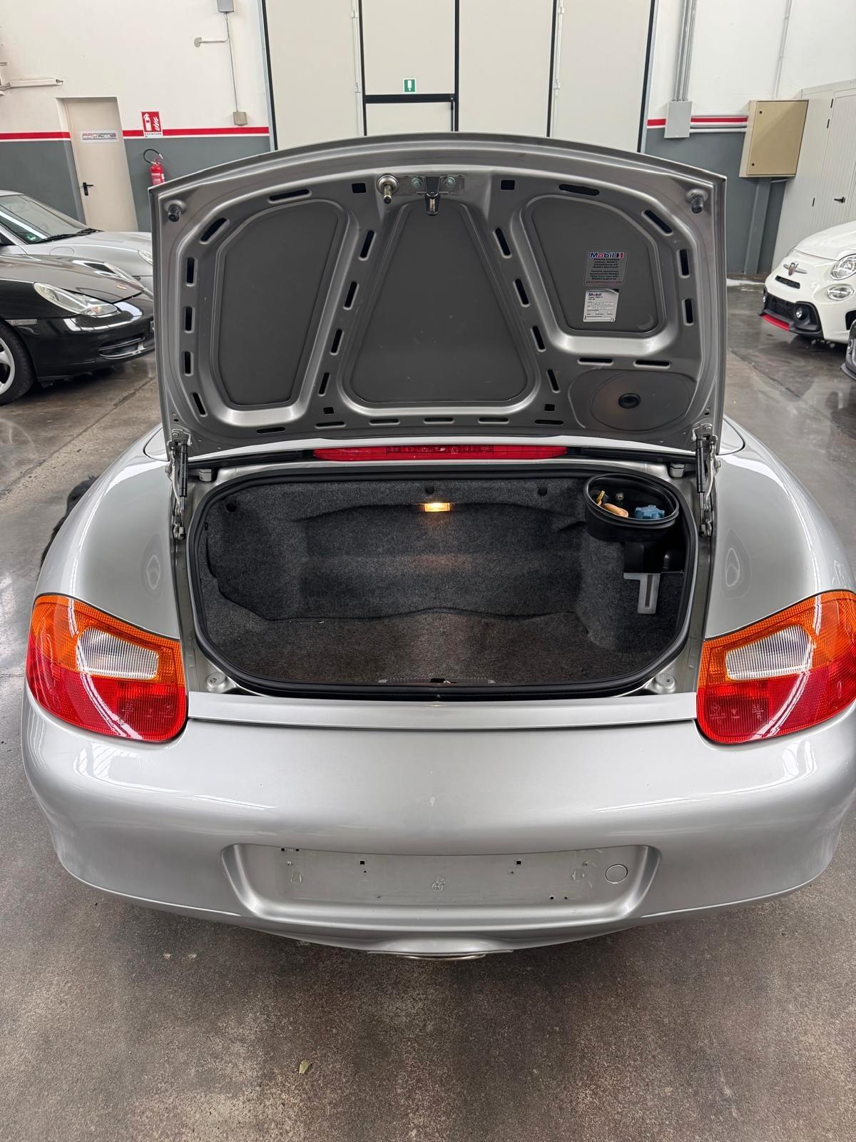 Porsche Boxster 2.5i 24V cat