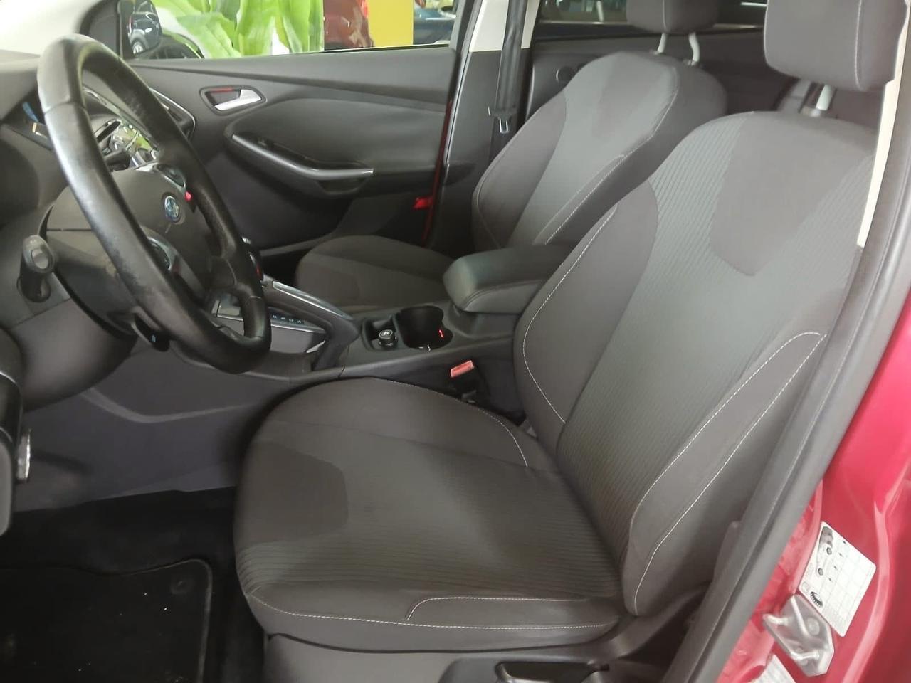 Ford Focus 2.0 TDCi 115 CV cambio automatico full