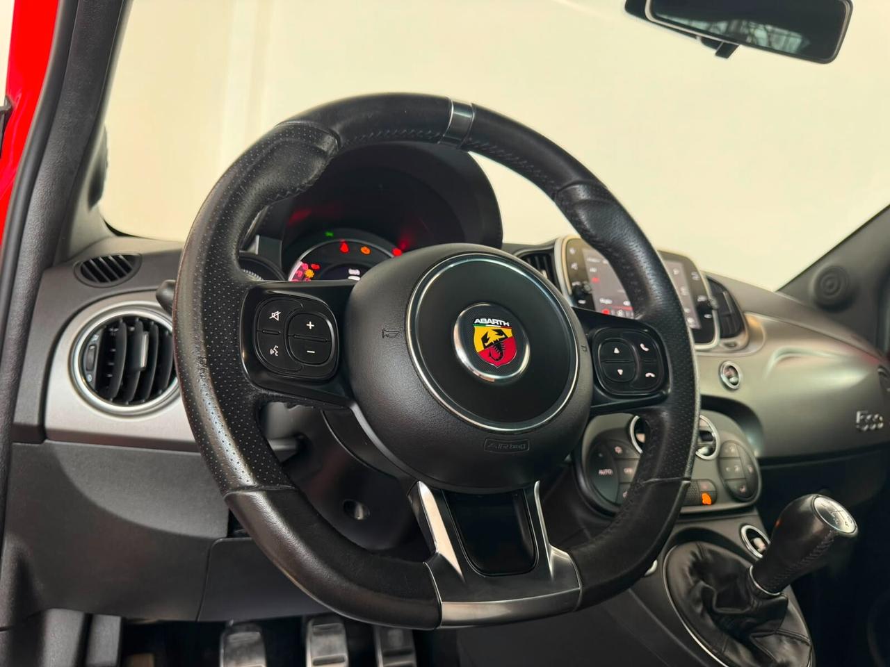 Abarth 595 1.4 Turbo T-Jet 165 CV Pista 70 Anniversario
