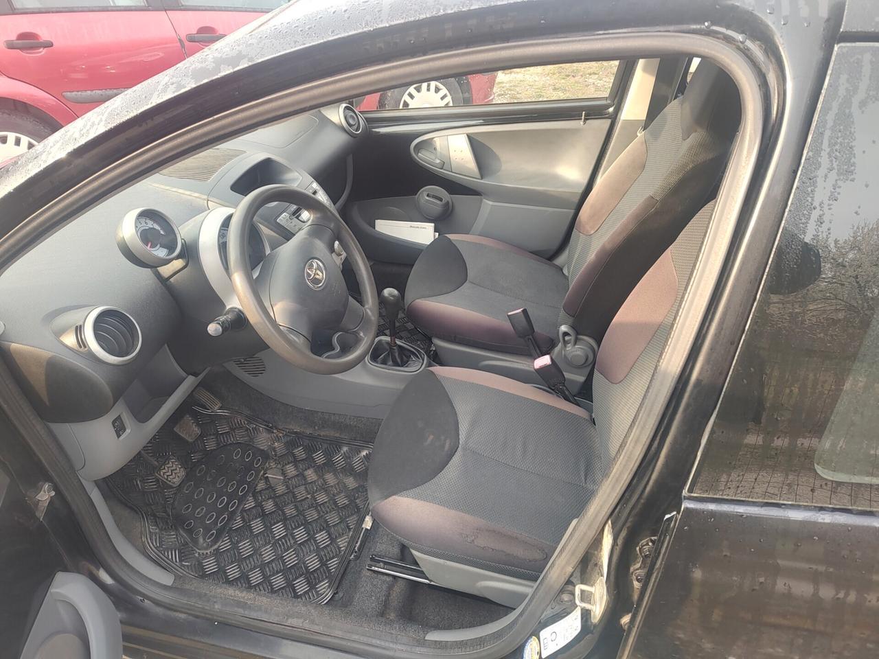 Toyota Aygo 1.0 12V VVT-i 5 porte