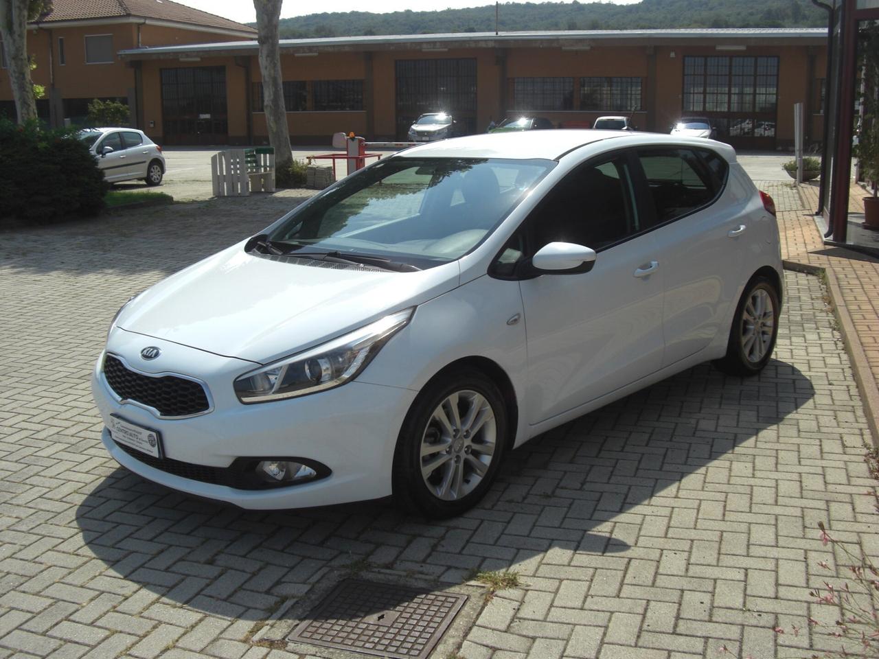 Kia Ceed cee'd 1.6 CRDi 110 CV 5 porte Cool