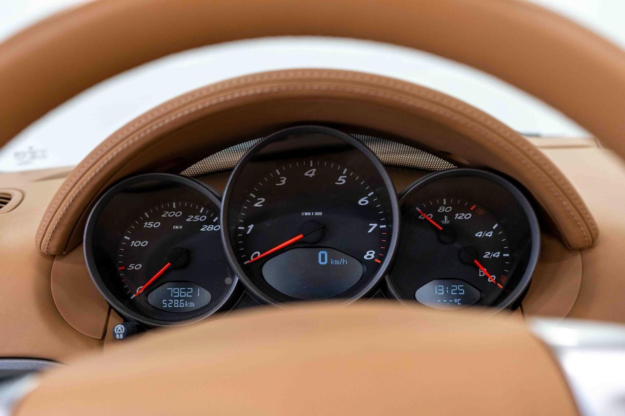 Porsche Boxster 2.7 (987)