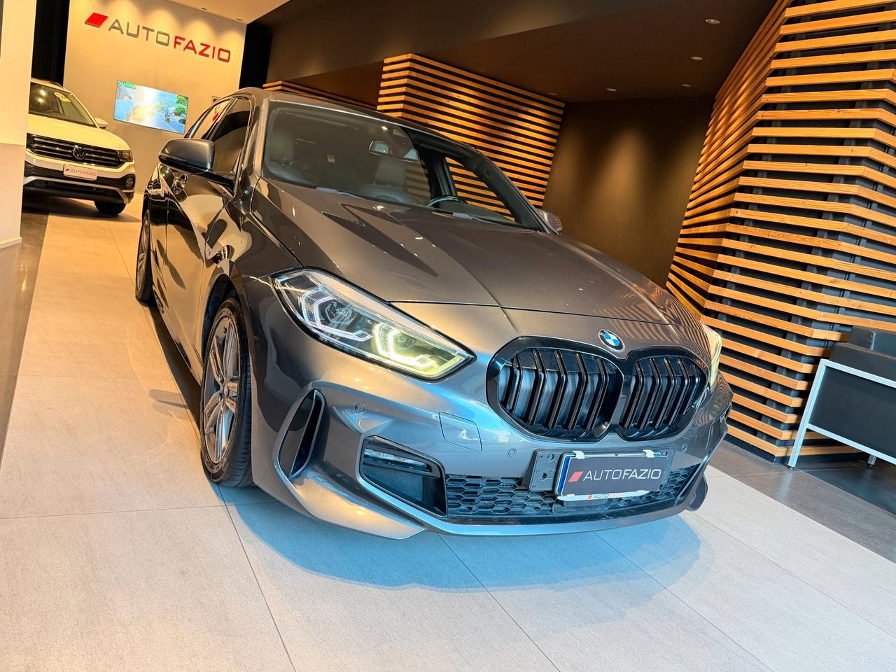 Bmw 118 118d 5p. Msport