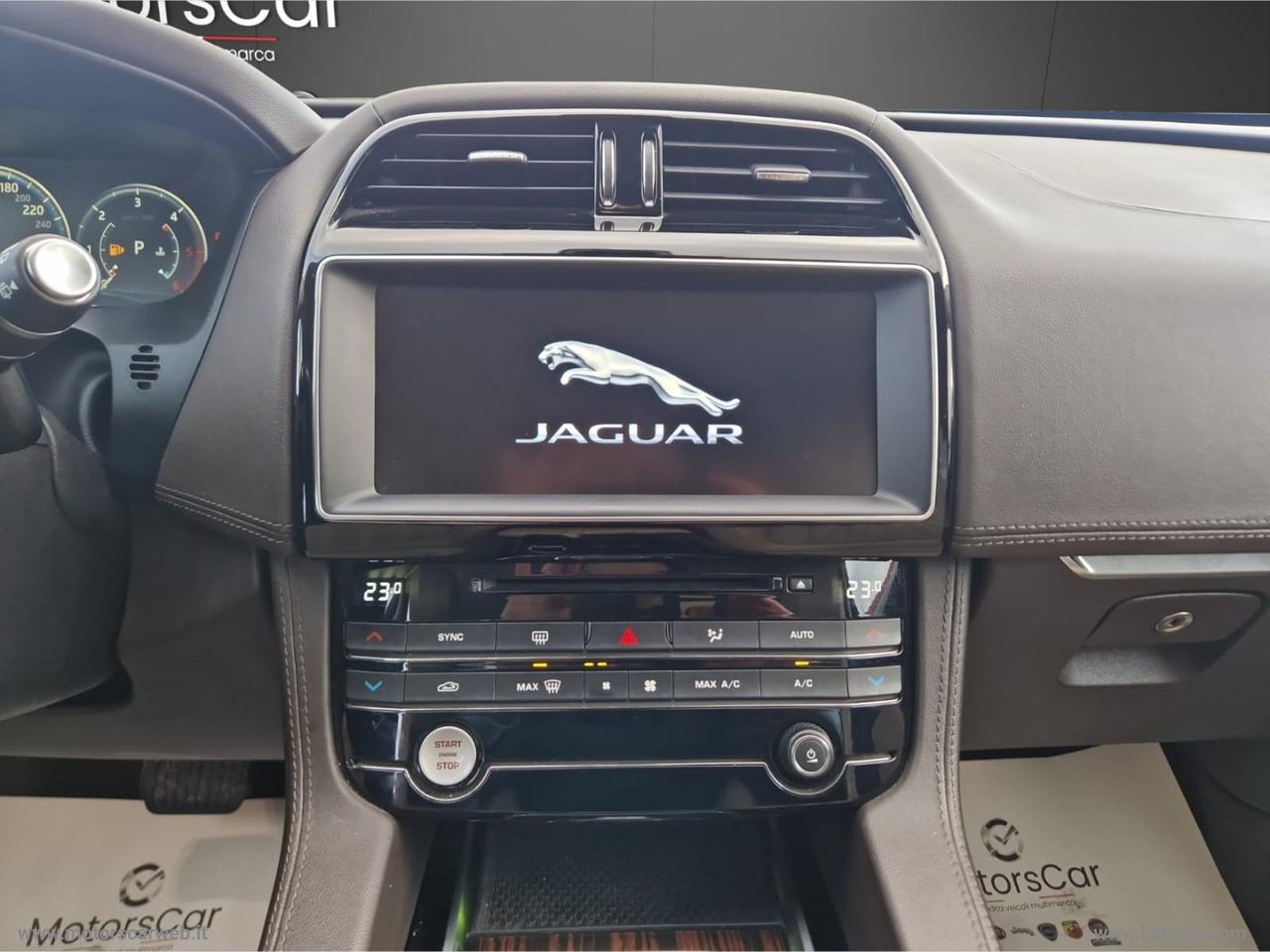 JAGUAR F-Pace 2.0 D 180 CV AWD aut. Portfolio