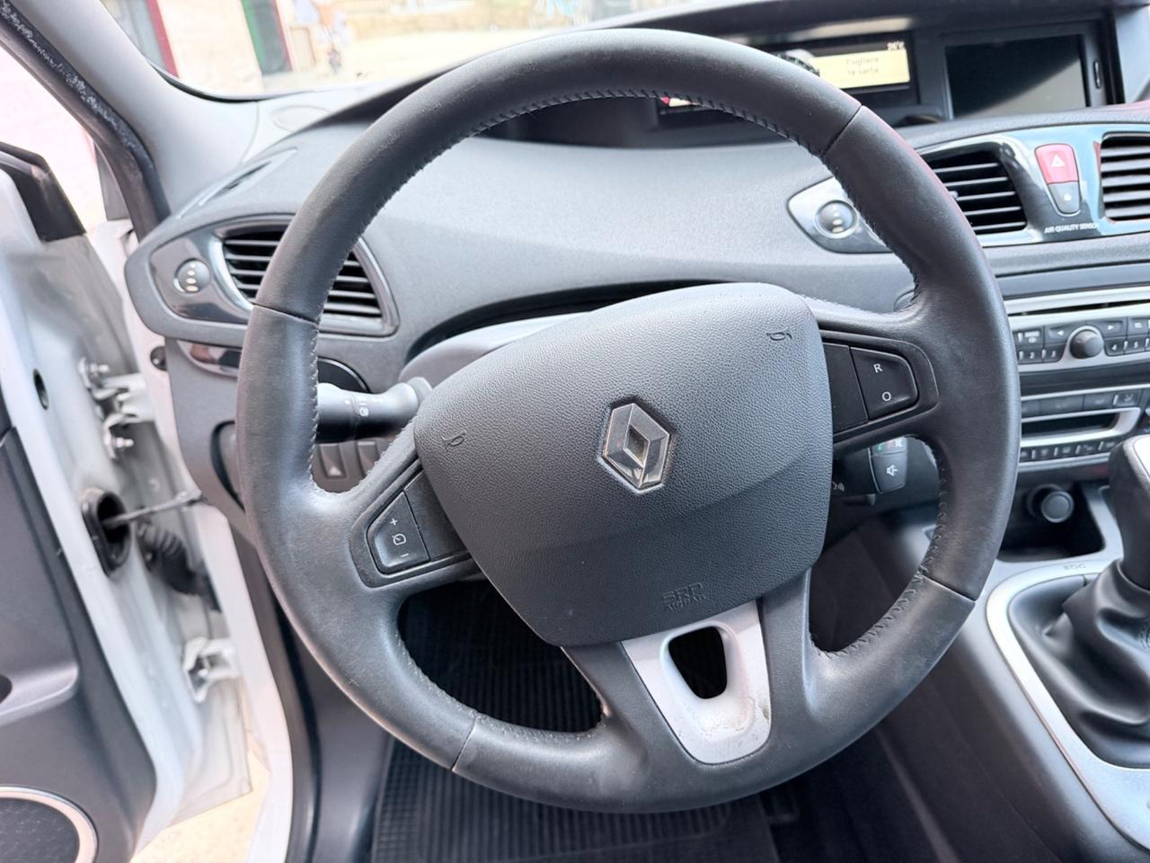 Renault Scénic X-Mod 1.5 dCi 110CV EDC Luxe