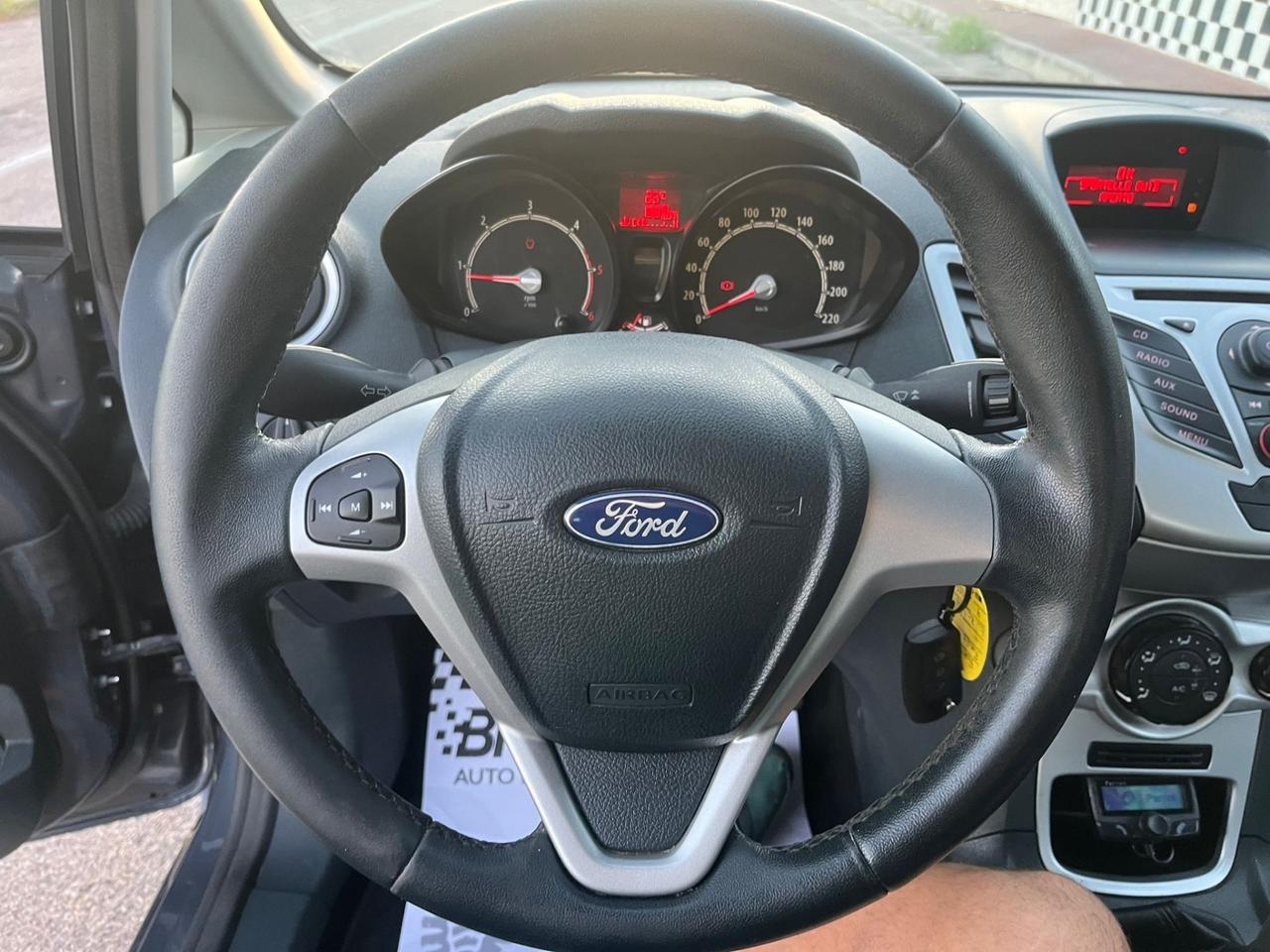 Ford Fiesta 1.4 TDCi 70CV 5 porte Unipro 2012