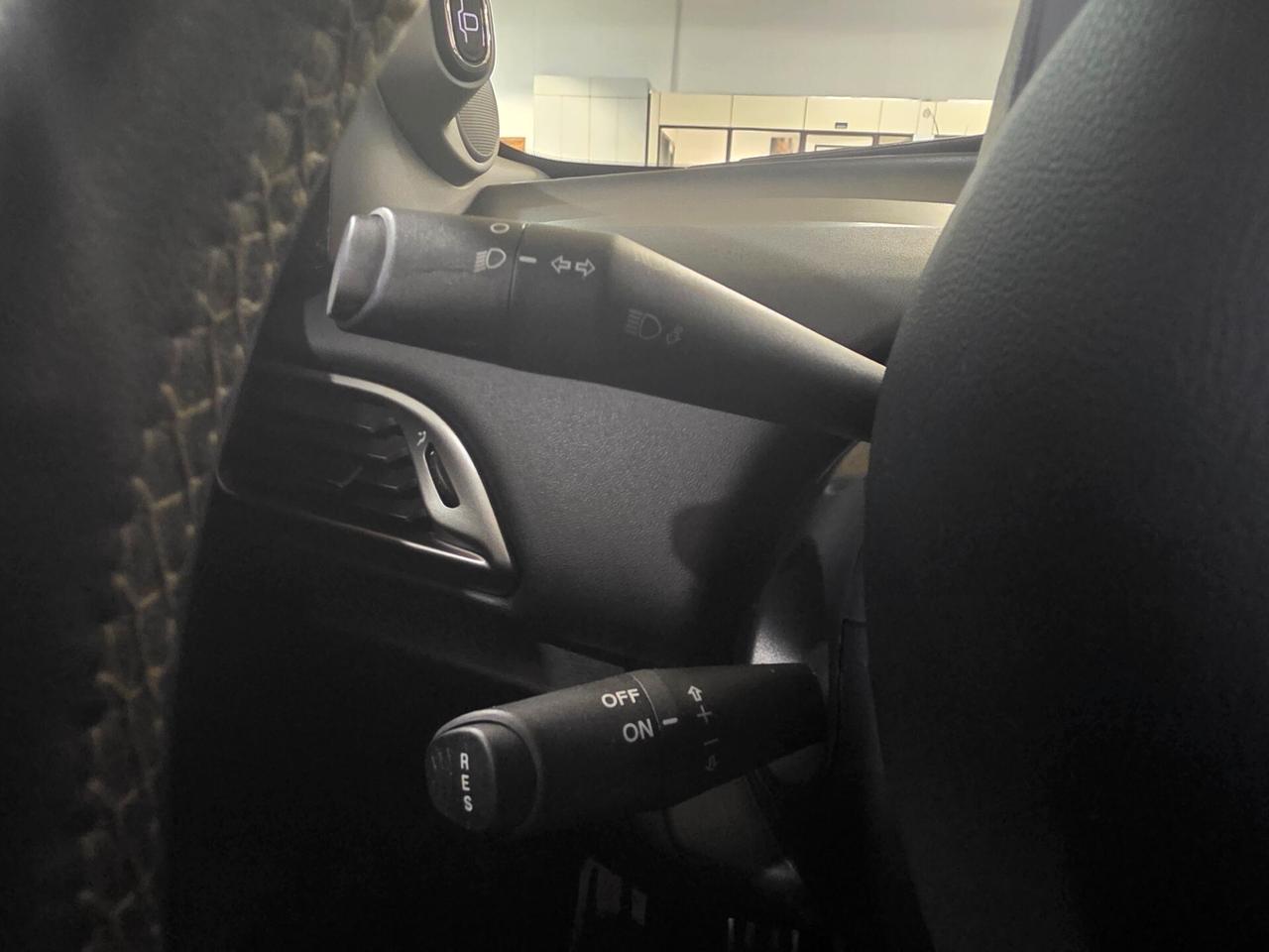 Lancia Ypsilon 1.2 69 CV 5 porte S Momodesign