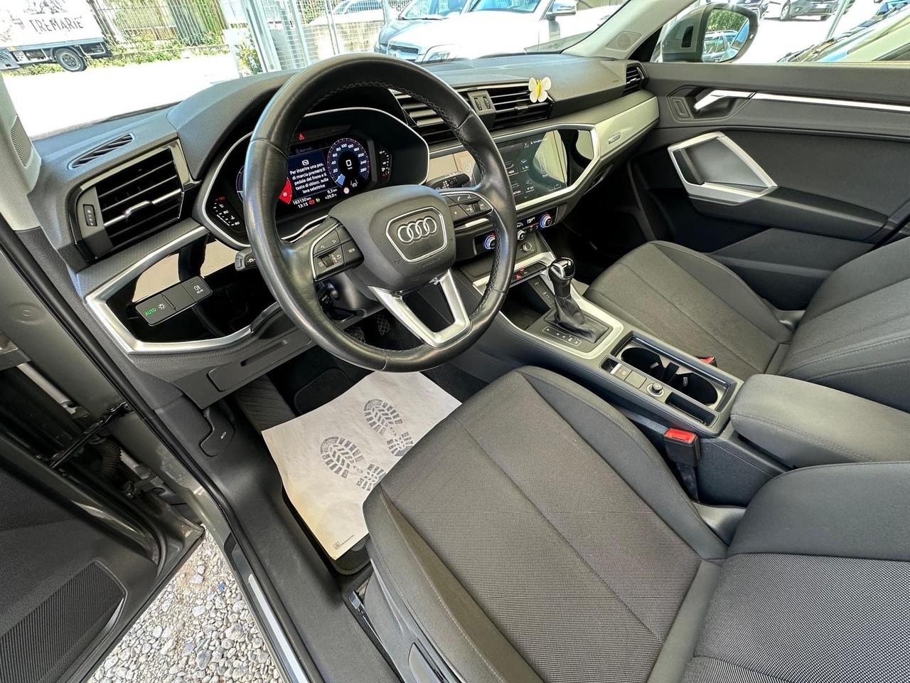 Audi Q3 35 TDI S tronic Business